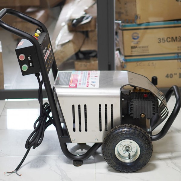 Máy rửa xe ô tô chuyên nghiệp Palada 15M26-3.7S2