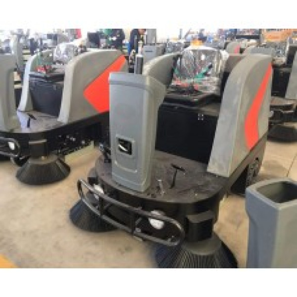 Xe quét rác ngồi lái Kumisai KMS-S5 Xe quét rác ngồi lái Kumisai KMS-S5